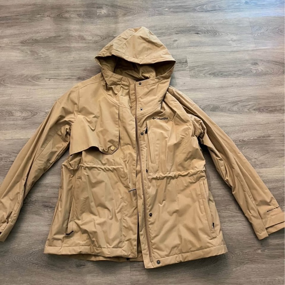 Columbia Women's Utility Jacket in Tan